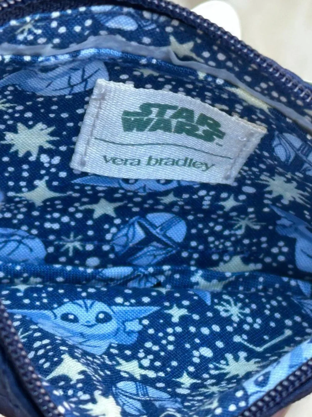 VERA BRADLEY STAR WARS ZIP ID CASE:NWT GROGU MACARONS